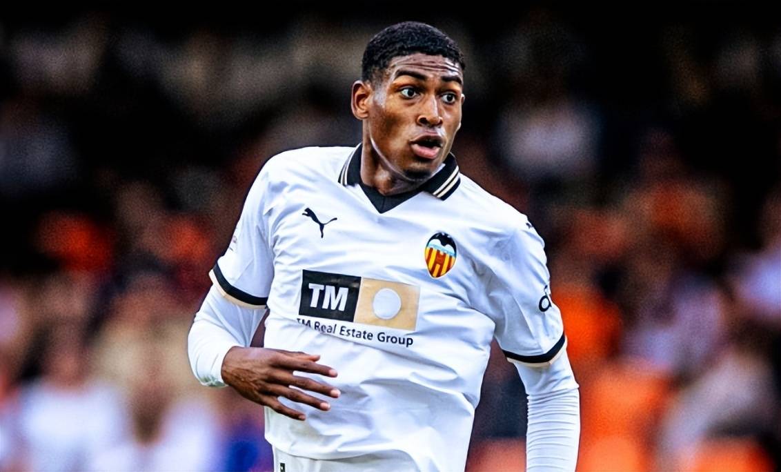 国米锁定20岁西甲天才后卫，2000万欧轻松带走，英超豪门盯上恐截胡