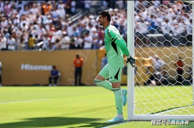 姆巴佩侧钩，补时3分钟2球1红，十人皇马3比2多特晋级世俱杯四强